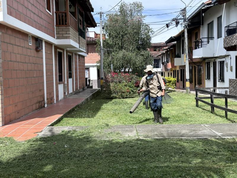 Empresas Públicas de La Ceja comprometido con el mantenimiento de zonas verdes durante 2024